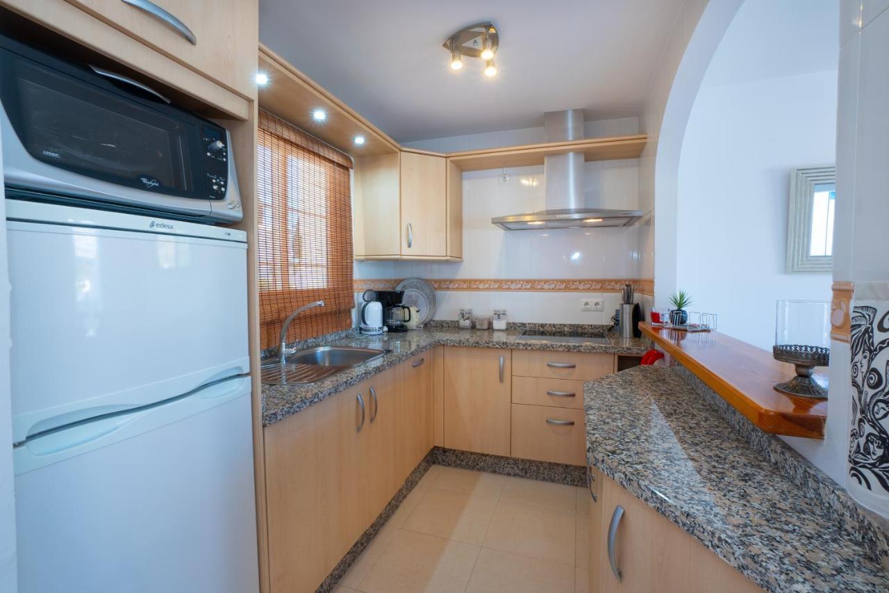 Penthouse Las Gaviotas Ii-2E Menyber Nerja Exterior photo