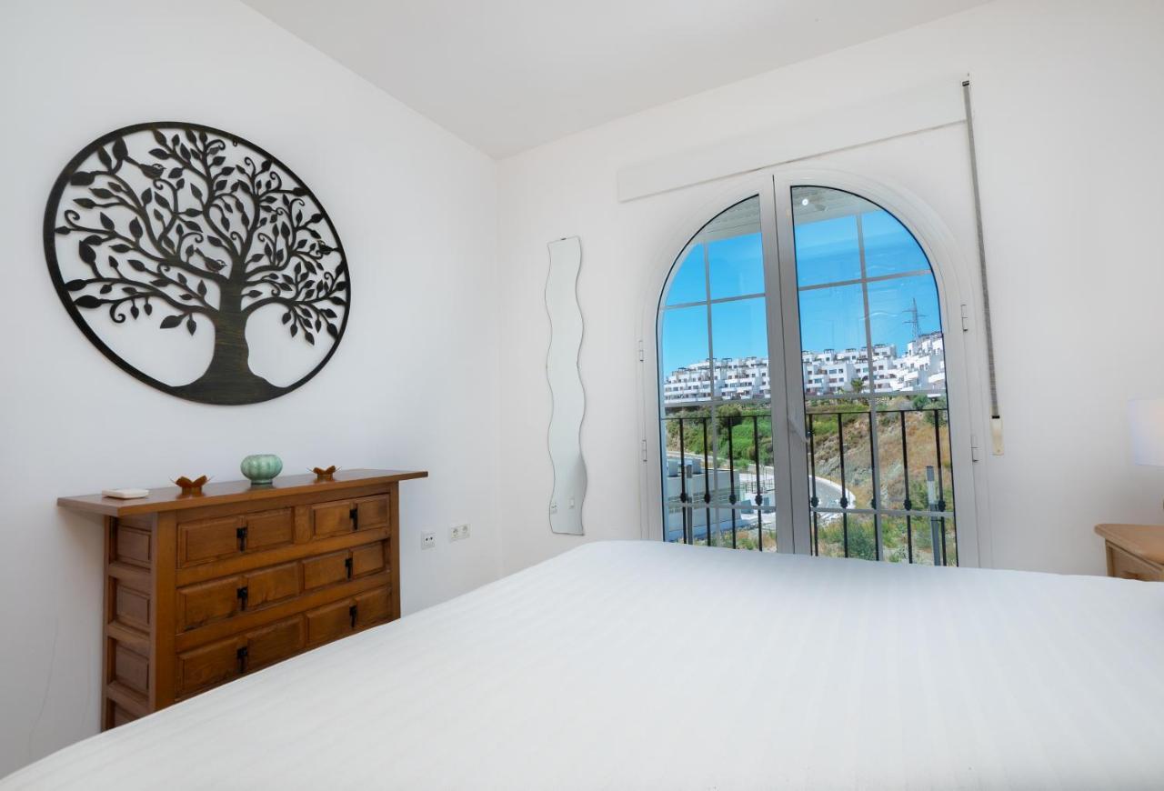 Penthouse Las Gaviotas Ii-2E Menyber Nerja Exterior photo