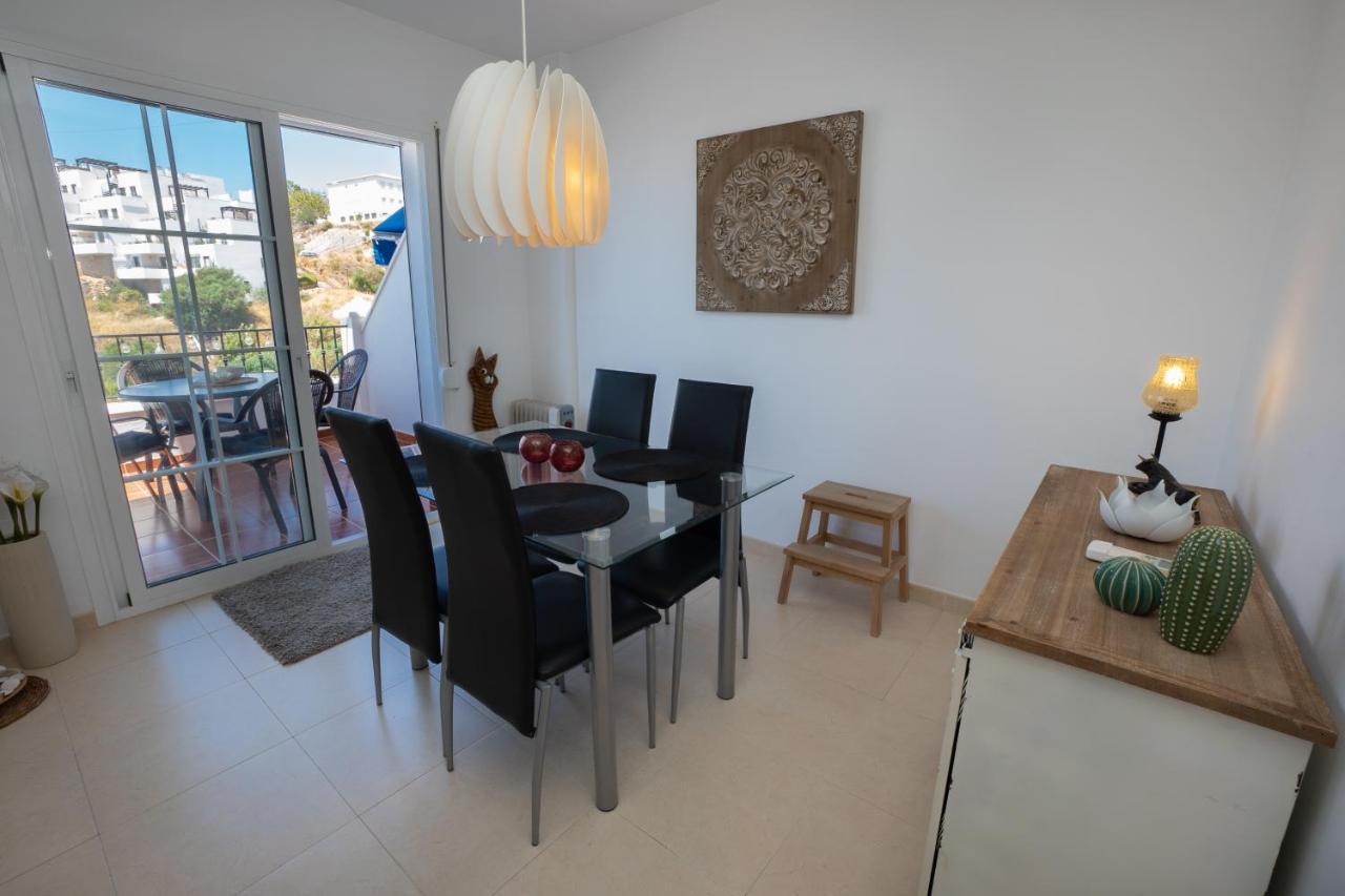 Penthouse Las Gaviotas Ii-2E Menyber Nerja Exterior photo